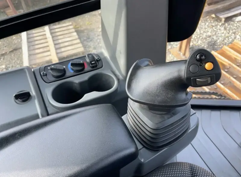 2023 Caterpillar D3 LGP Crawler photo 16