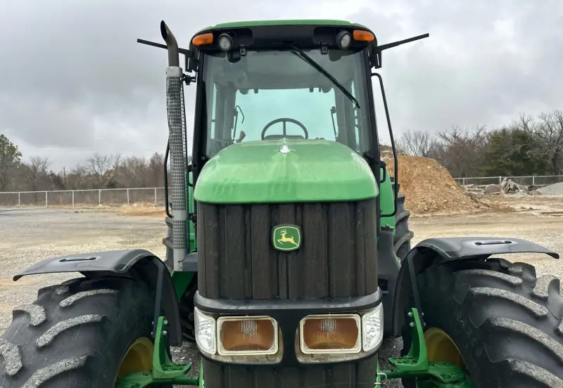 2010 John Deere 7330 photo 9