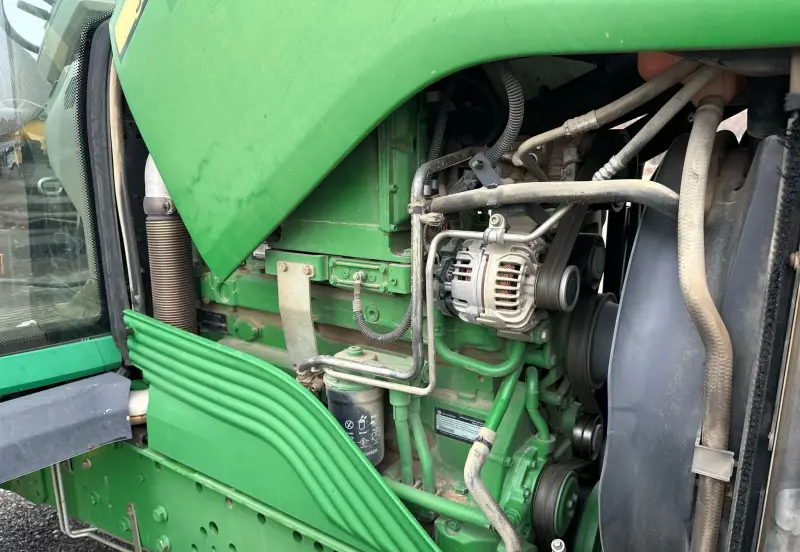 2010 John Deere 7330 photo 42