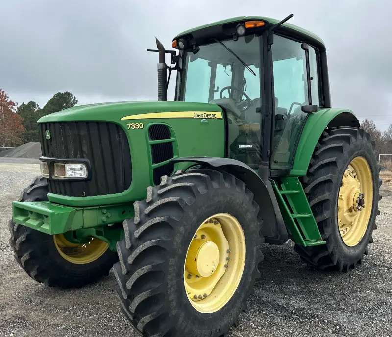 2010 John Deere 7330 photo 1