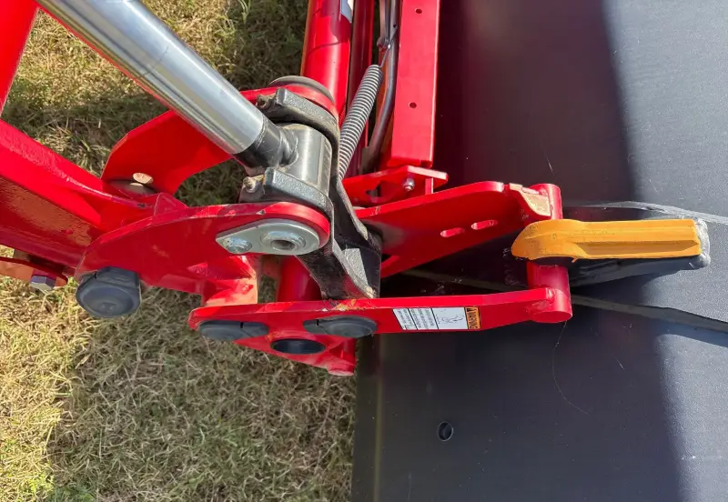 2023 Massey Ferguson 5711 Dyna-4 photo 21