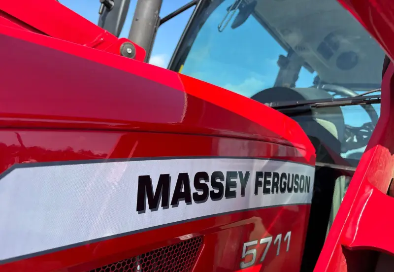 2023 Massey Ferguson 5711 Dyna-4 photo 12