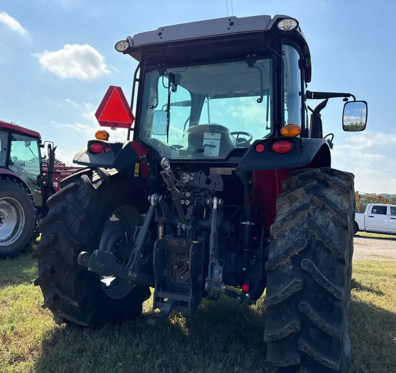 2023 Massey Ferguson 5711 Dyna-4 photo 6