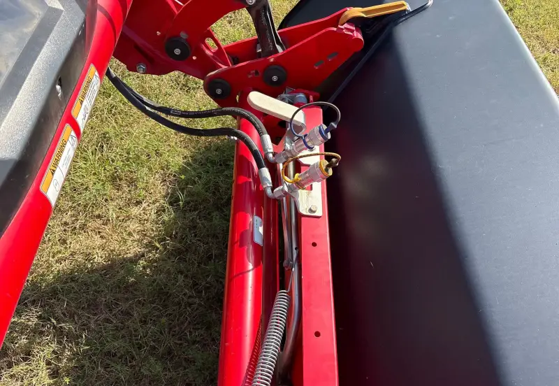 2023 Massey Ferguson 5711 Dyna-4 photo 20