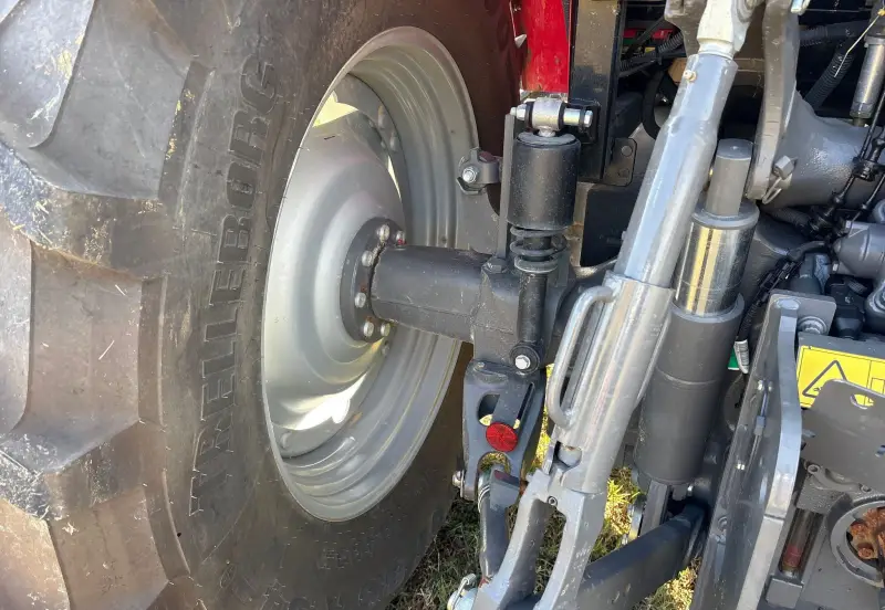 2023 Massey Ferguson 5711 Dyna-4 photo 32