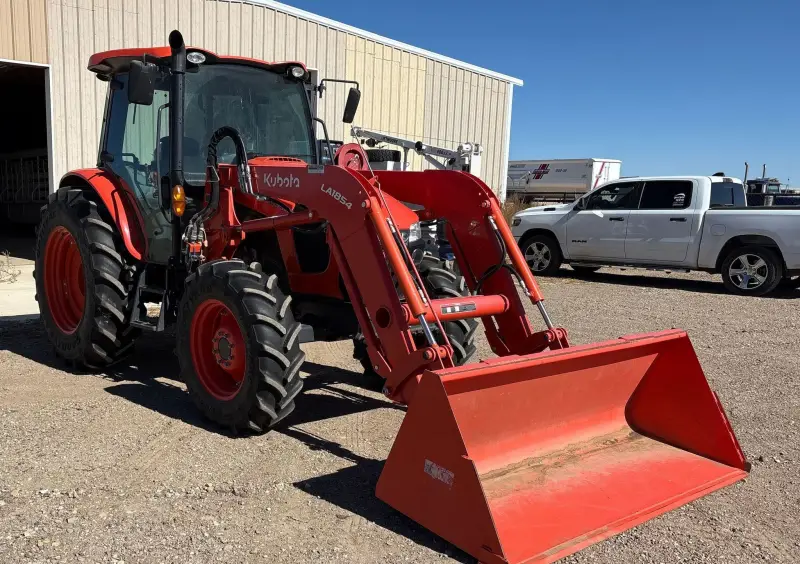 2022 Kubota M5-111D photo 3