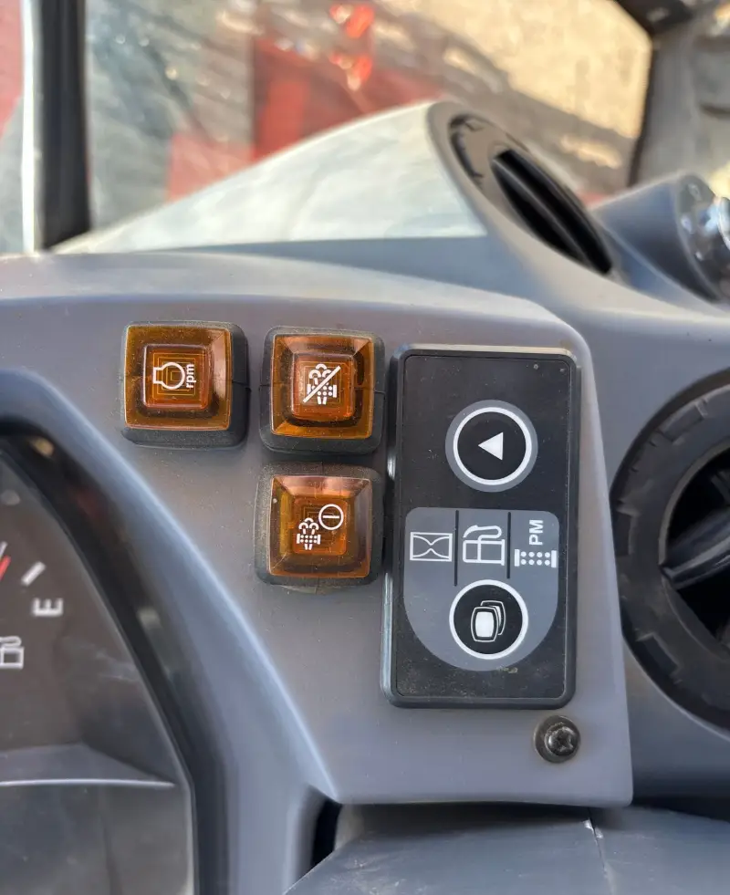 2022 Kubota M5-111D photo 43