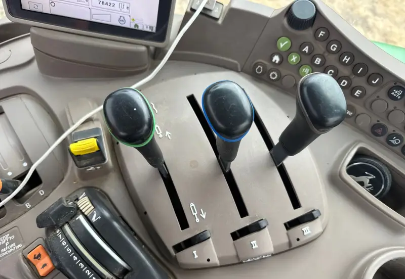 2012 John Deere 6150R photo 42