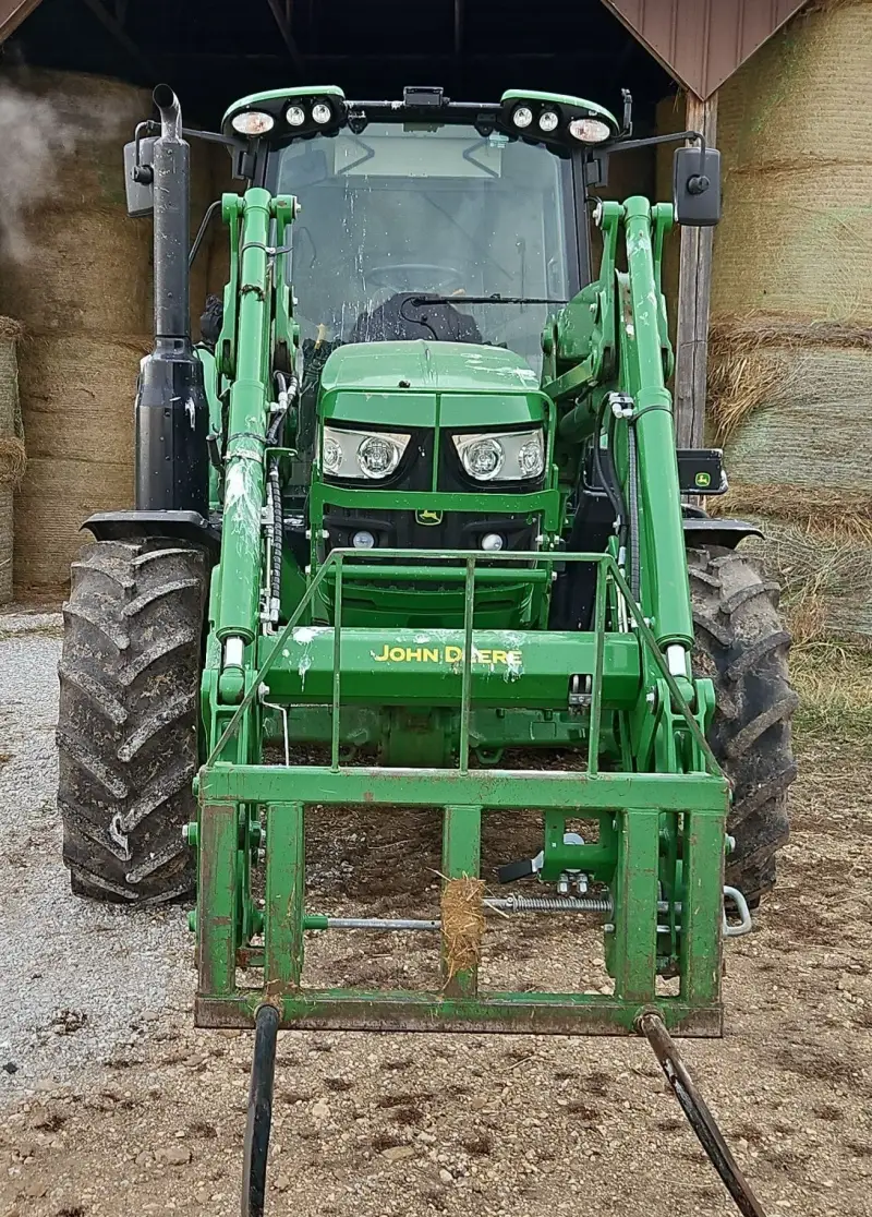 2022 John Deere 6130M photo 2