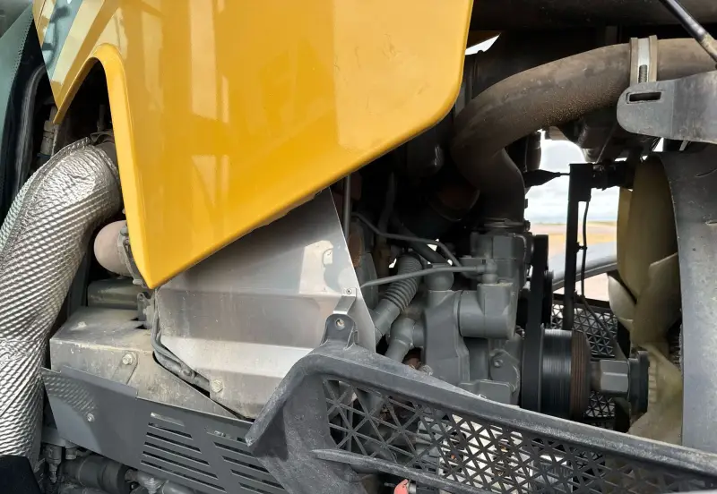 2016 Challenger MT675E photo 46