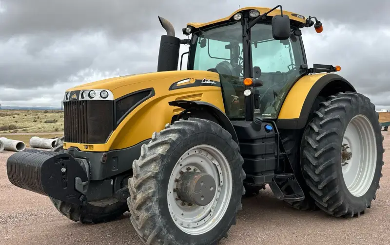 2016 Challenger MT675E photo 1