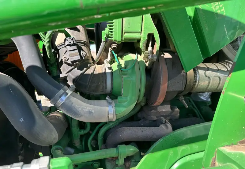 2013 John Deere 6125M photo 40