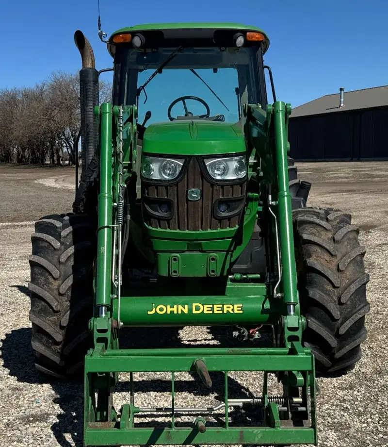 2013 John Deere 6125M photo 2