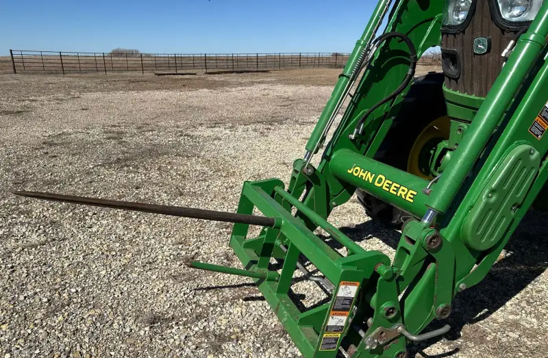 2013 John Deere 6125M photo 11