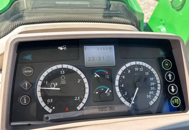 2013 John Deere 6125M photo 28
