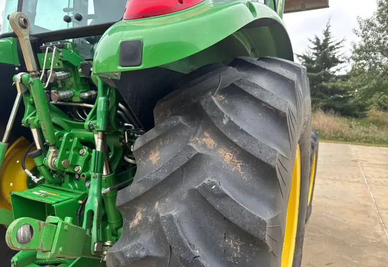 2010 John Deere 5085M photo 59