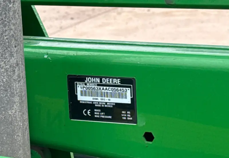 2010 John Deere 5085M photo 17