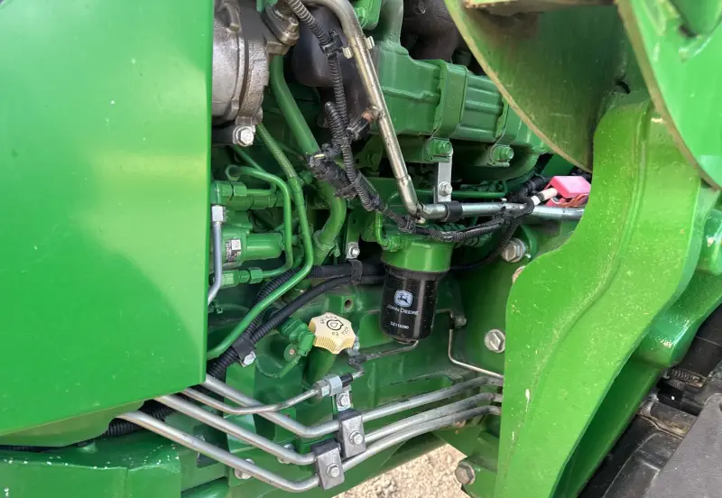 2019 John Deere 6105E photo 95