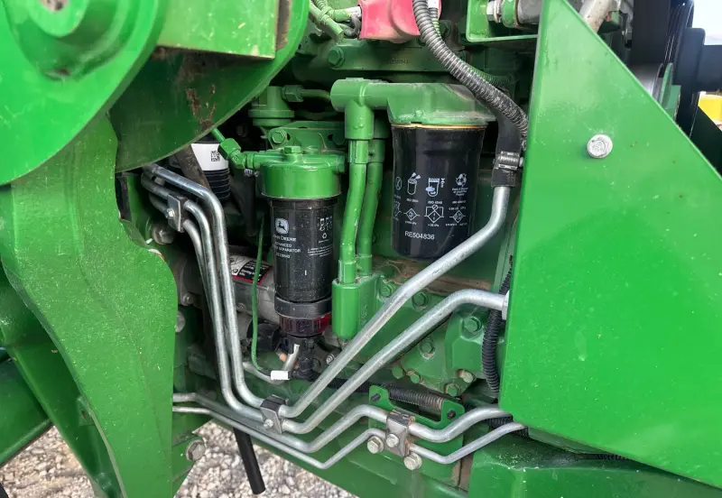 2019 John Deere 6105E photo 108