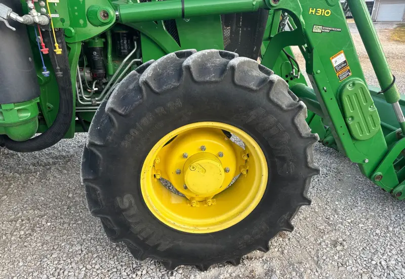 2019 John Deere 6105E photo 121
