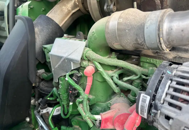 2019 John Deere 6105E photo 107