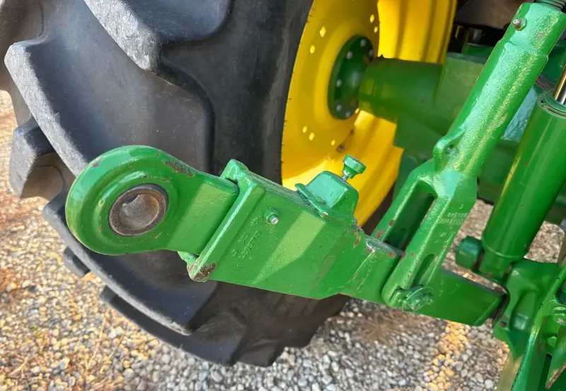 2019 John Deere 6105E photo 41