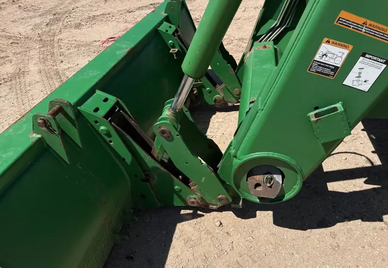 2005 John Deere 7820 photo 14