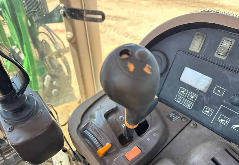 2005 John Deere 7820 photo 46