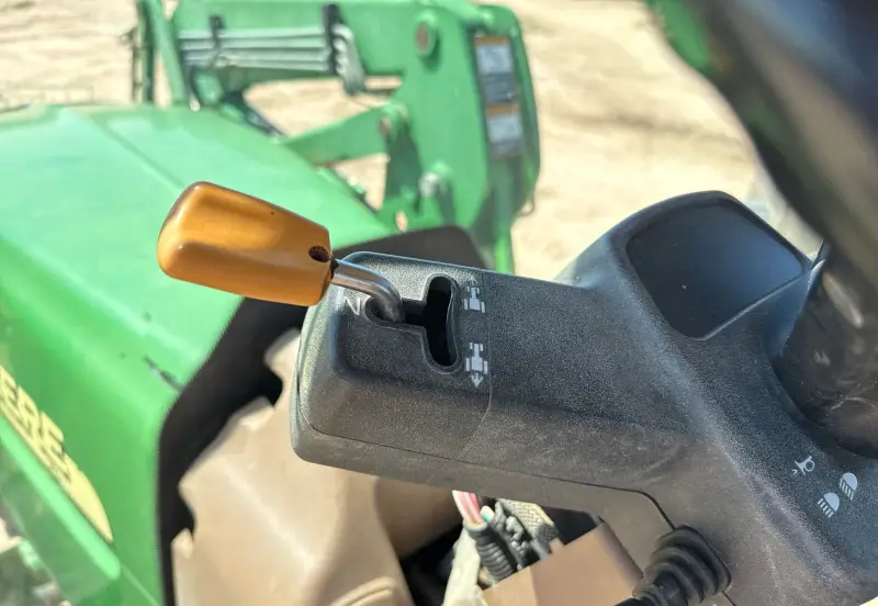 2005 John Deere 7820 photo 48