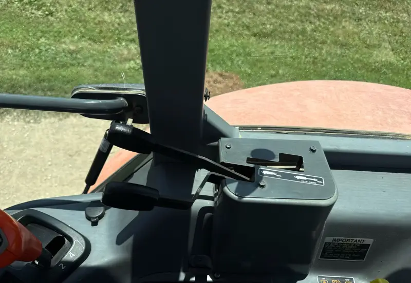 2017 Kubota M6S-111 photo 32