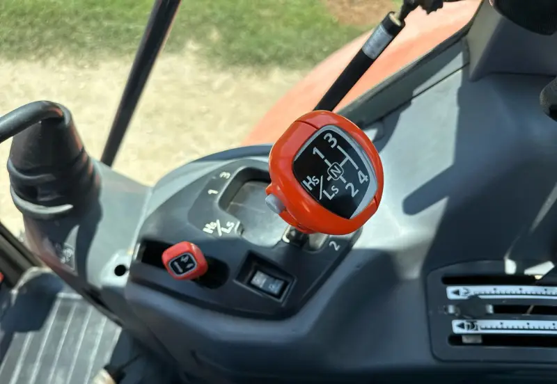 2017 Kubota M6S-111 photo 29