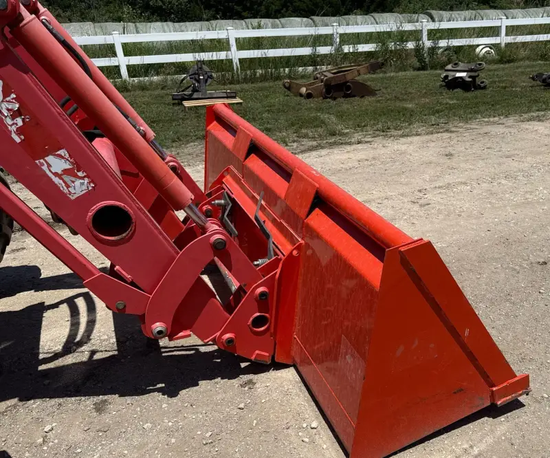 2017 Kubota M6S-111 photo 14