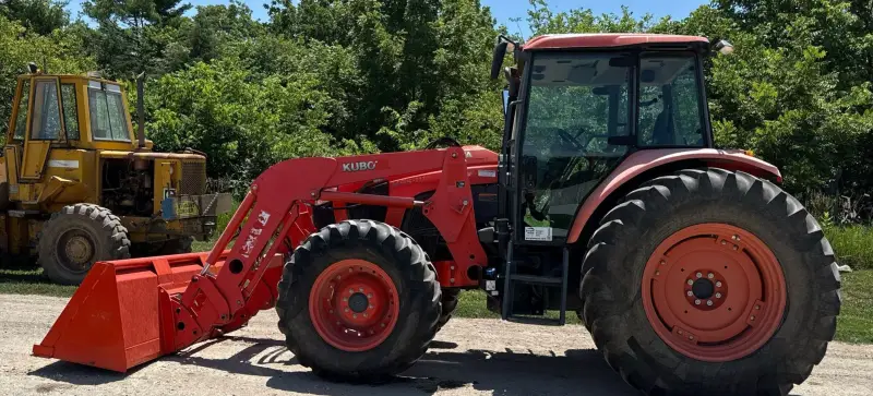 2017 Kubota M6S-111 photo 8