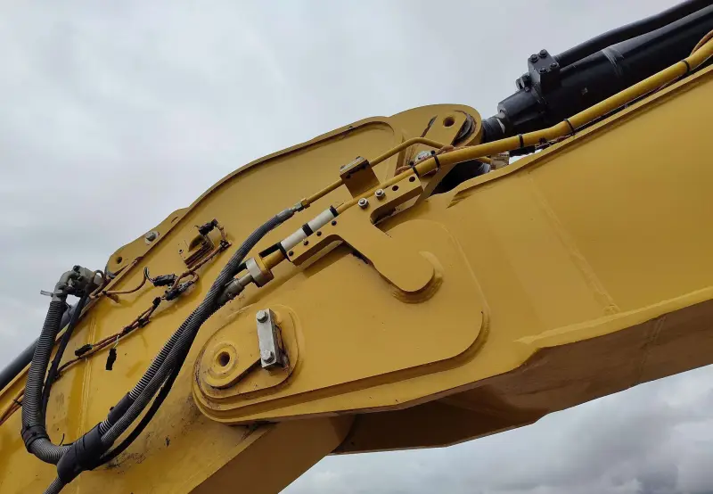 2023 Caterpillar 352 photo 33