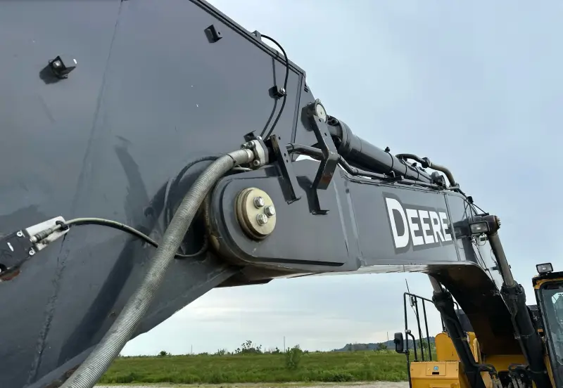 2017 John Deere 470G LC photo 27