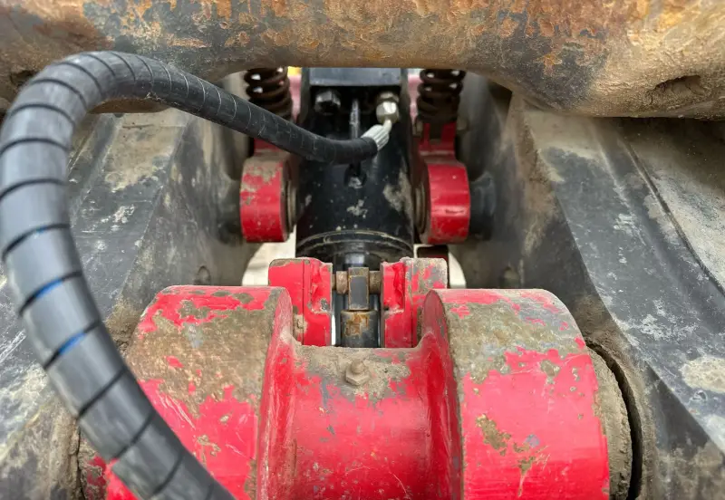 2017 John Deere 470G LC photo 24