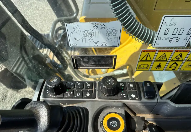 2018 Caterpillar 320 photo 36