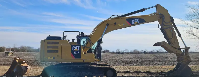 2016 Caterpillar 323FL photo 3