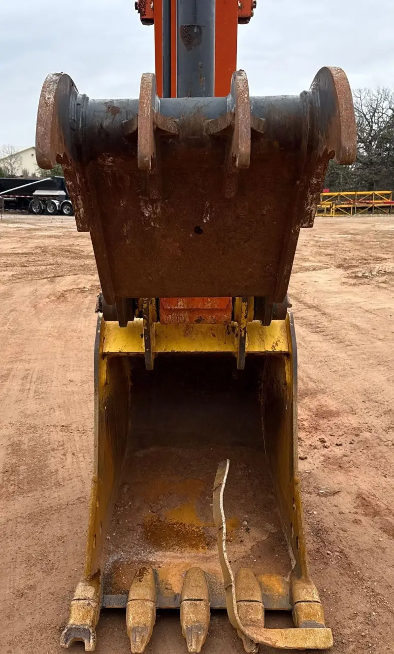 2021 Hitachi ZX160LC-6N photo 24