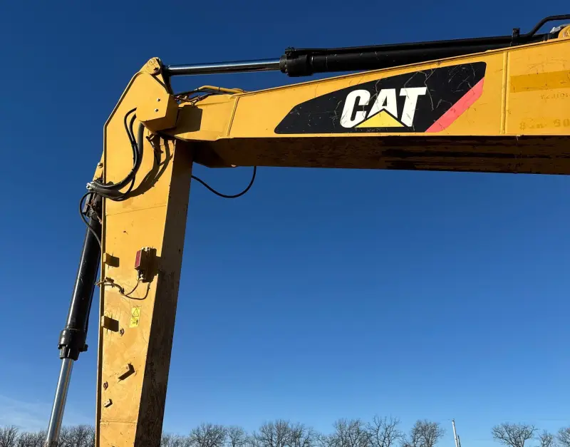 2017 Caterpillar 323FL photo 9