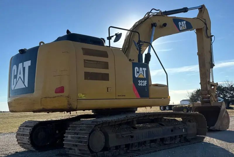 2017 Caterpillar 323FL photo 3