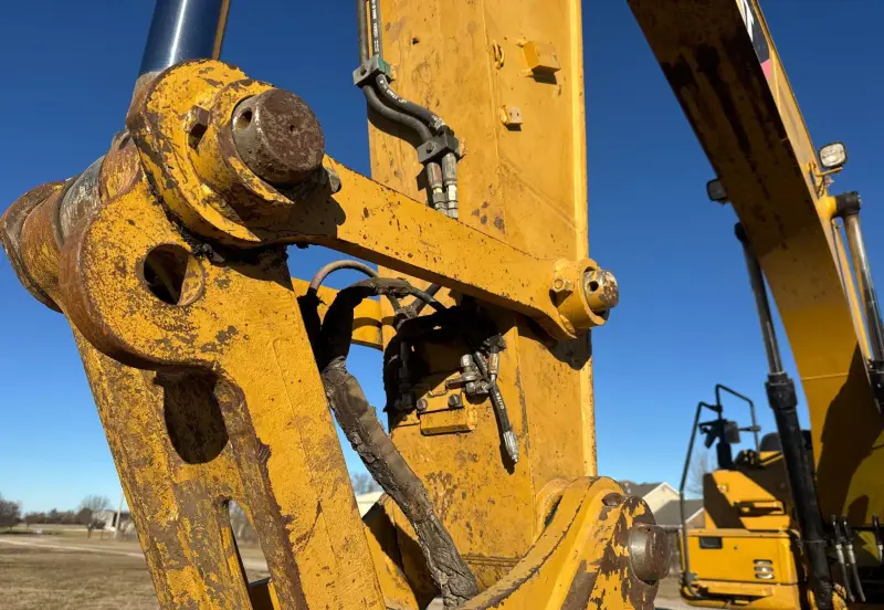 2017 Caterpillar 323FL photo 14