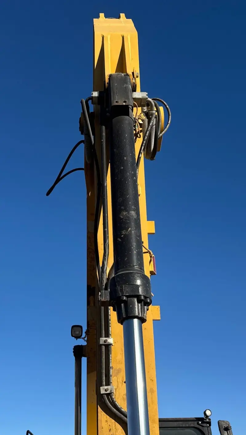 2017 Caterpillar 323FL photo 13