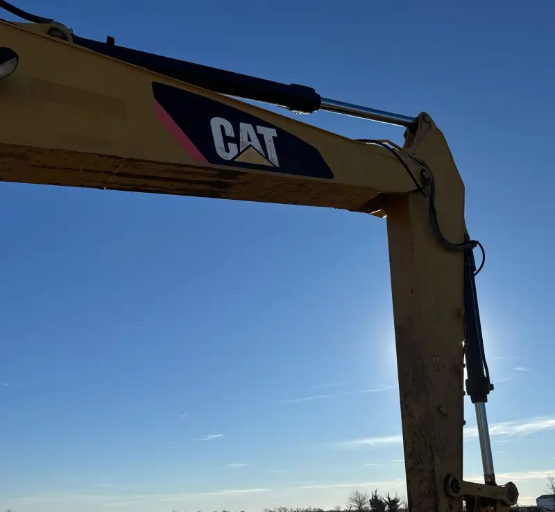 2017 Caterpillar 323FL photo 18