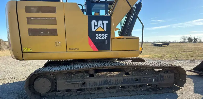 2017 Caterpillar 323FL photo 56
