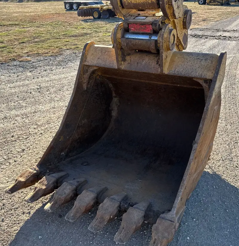 2017 Caterpillar 323FL photo 16