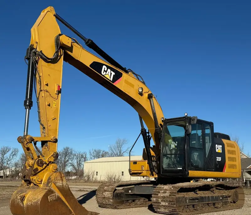 2017 Caterpillar 323FL photo 1