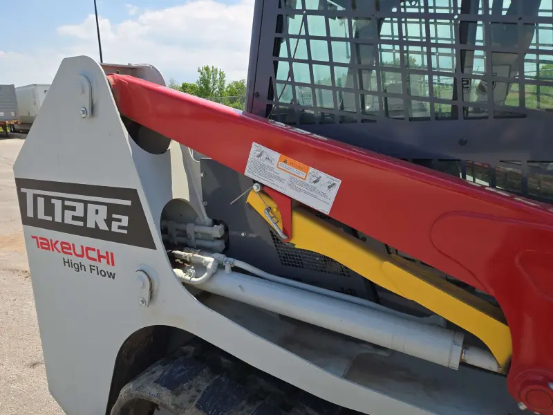 2023 Takeuchi TL12R-2 photo 16
