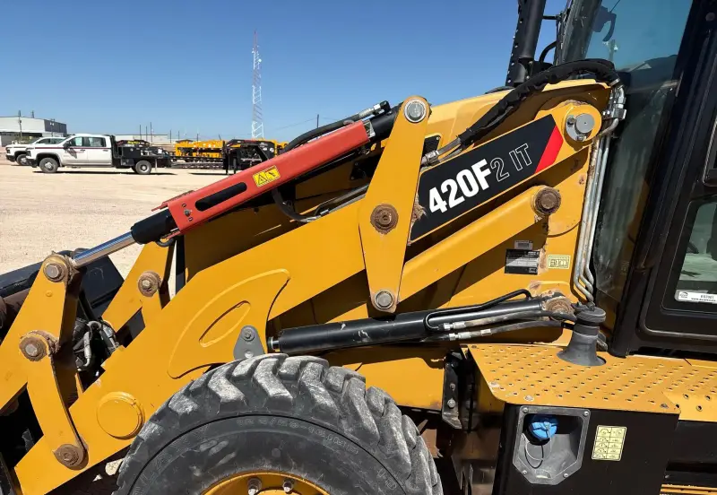 2019 Caterpillar 420F2 IT photo 13