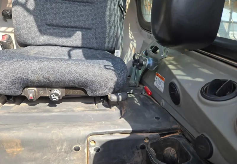 2023 Case TV450B photo 48